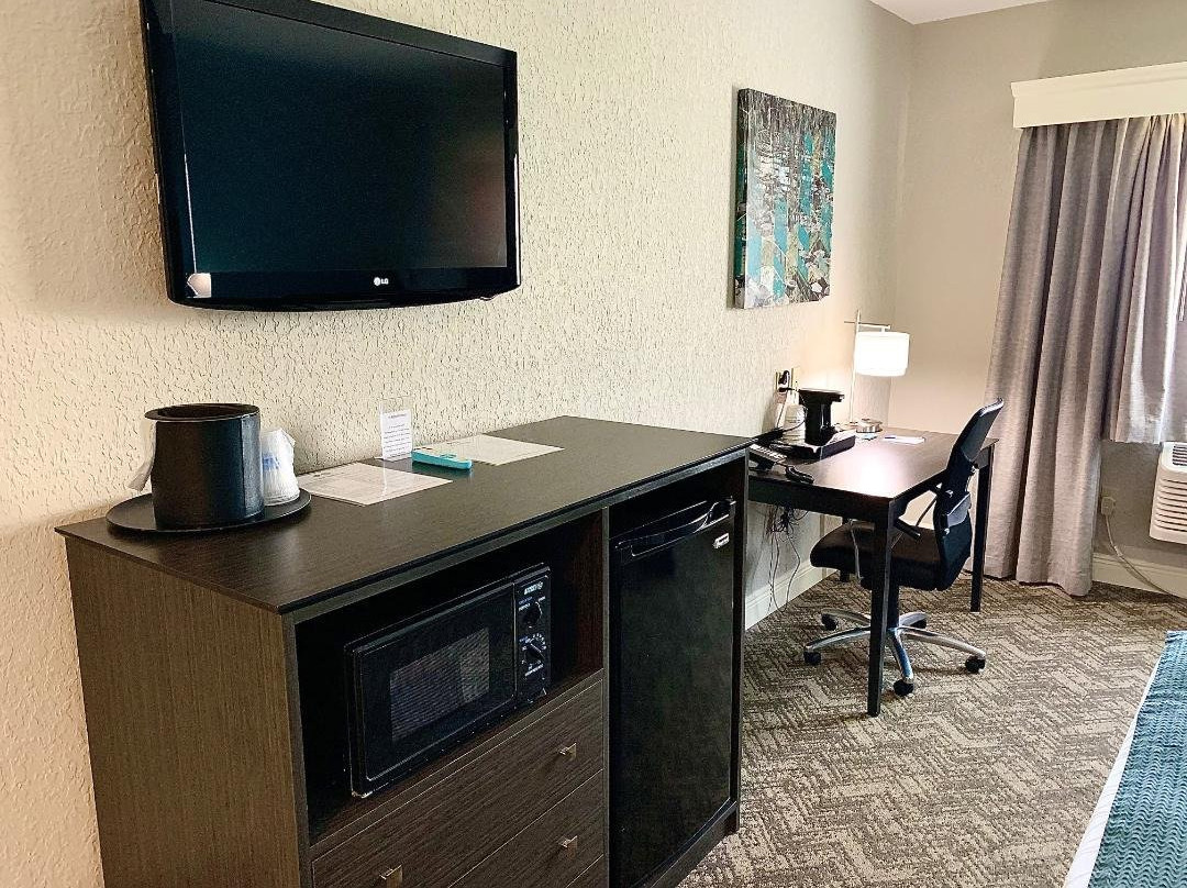 塞巴斯蒂安贝斯特韦斯特普勒斯套房酒店主图