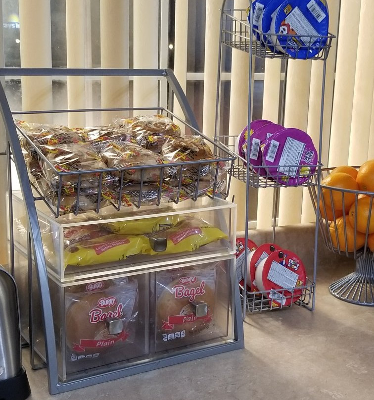 Super 8 by Wyndham Madison主图