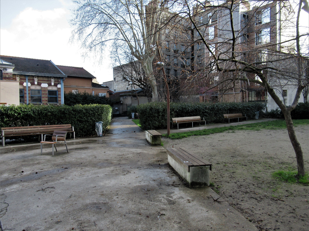 Square Lapérouse