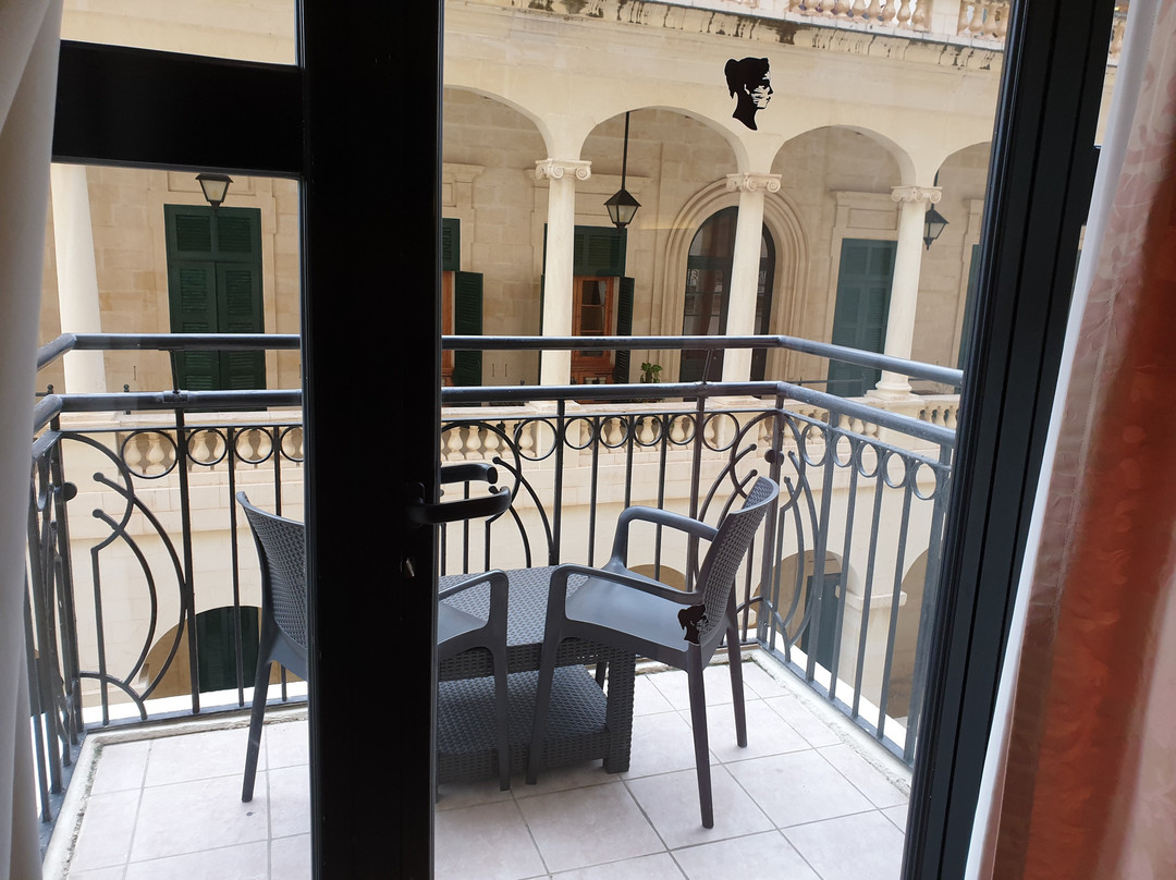 维多利亚酒店主图