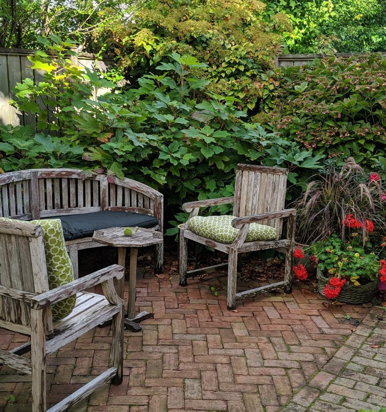 Chestnut House主图