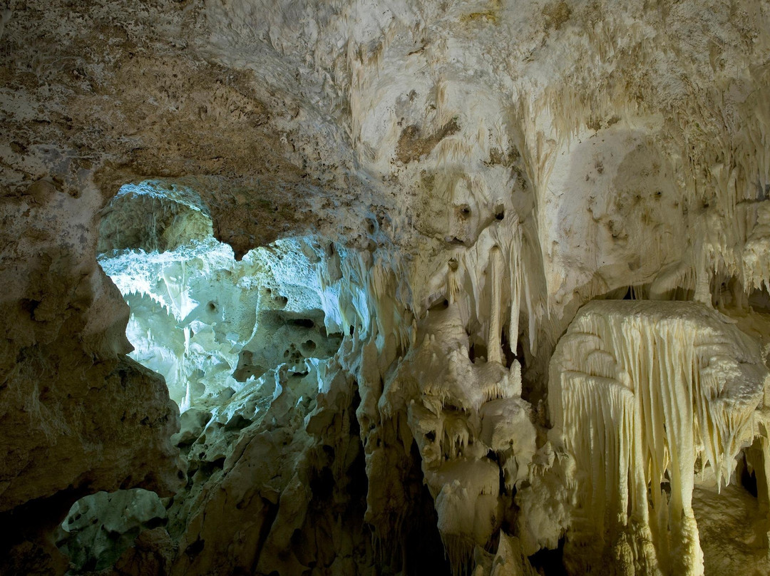 Frasassi caves景点图片