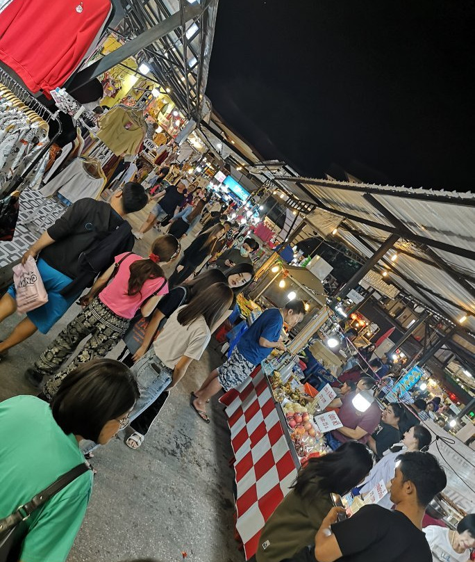 Malin Plaza-沙拉丕必去景点