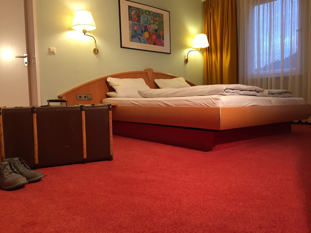 库尔冯斯米德费登酒店主图