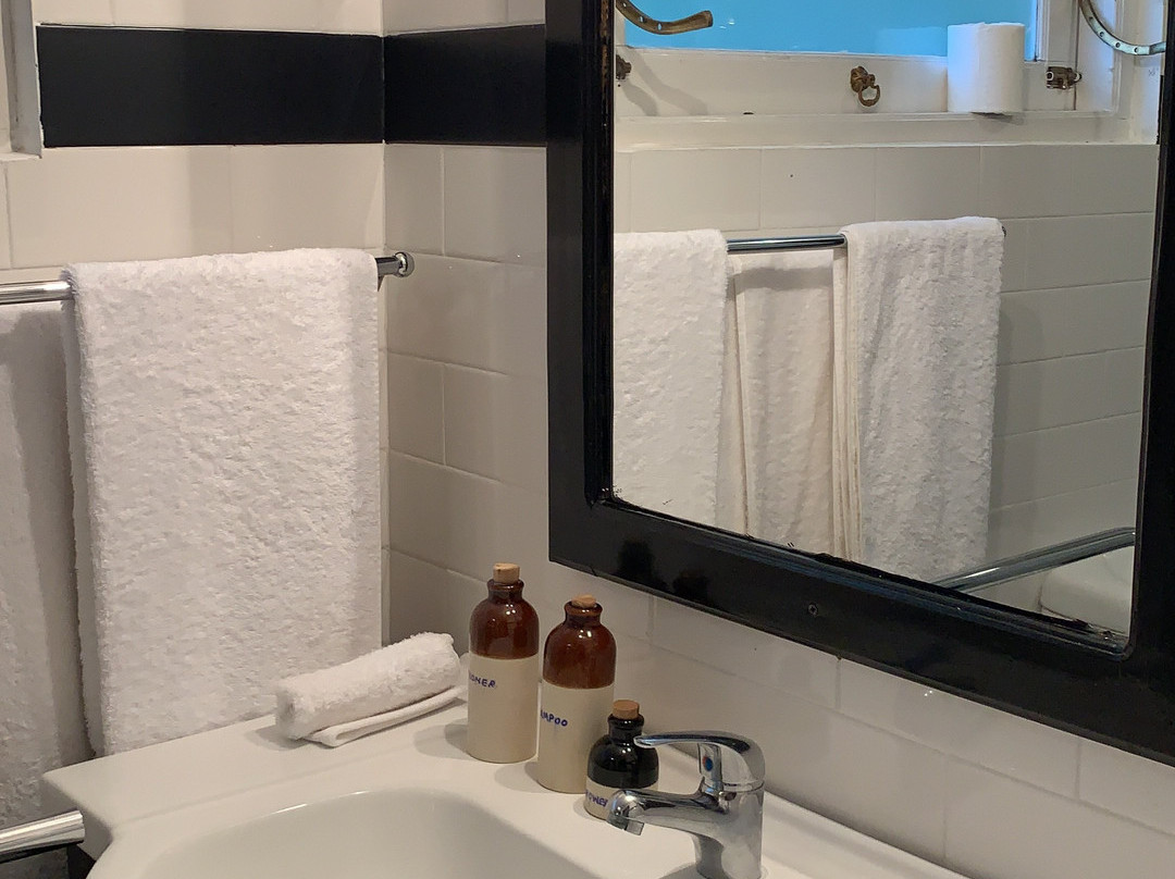 Highgrove Estate By Ishq主图