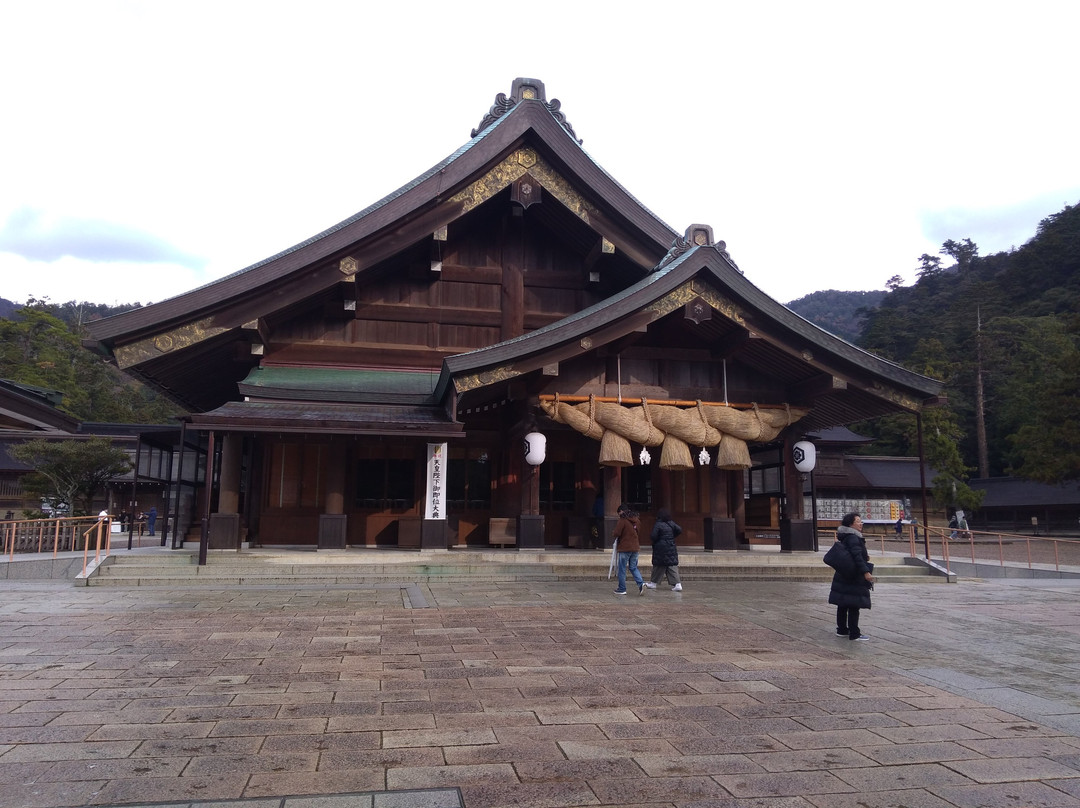 Izumo Taisha Shrine Haiden景点图片