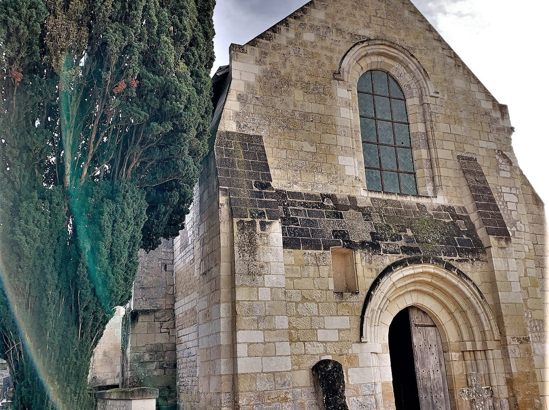 Sanctuaire Carolingien-Cravant-les-Coteaux必去景点