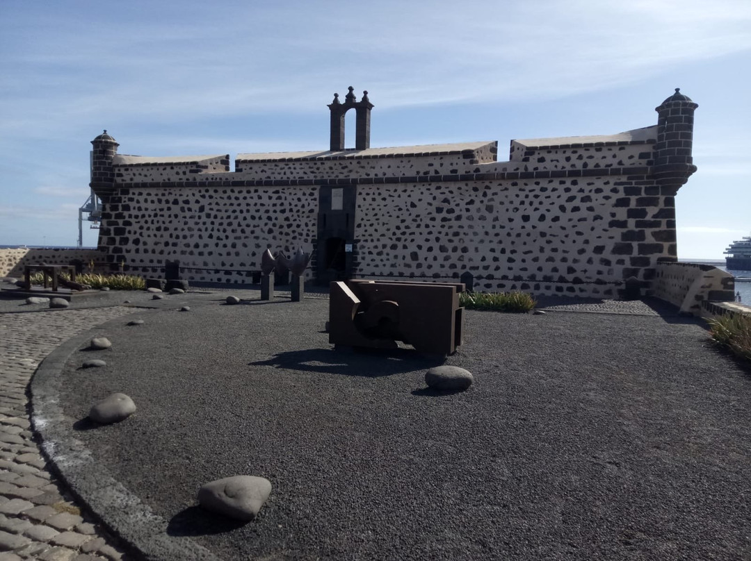 Parroquia de Nuestra Senora Del Carmen-布兰卡滩必去景点