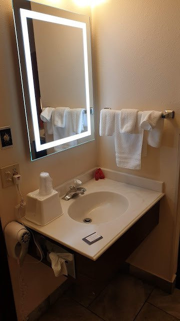 双子瀑布速 8 酒店主图