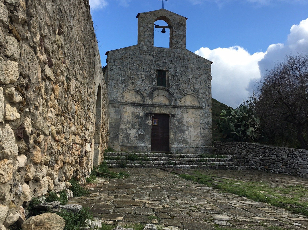 Chiesa di Santa Maria di Cea-Banari必去景点