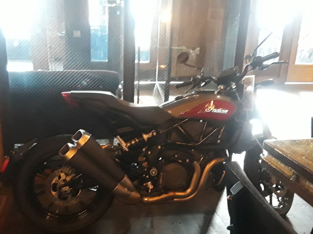 马铁大酒店主图