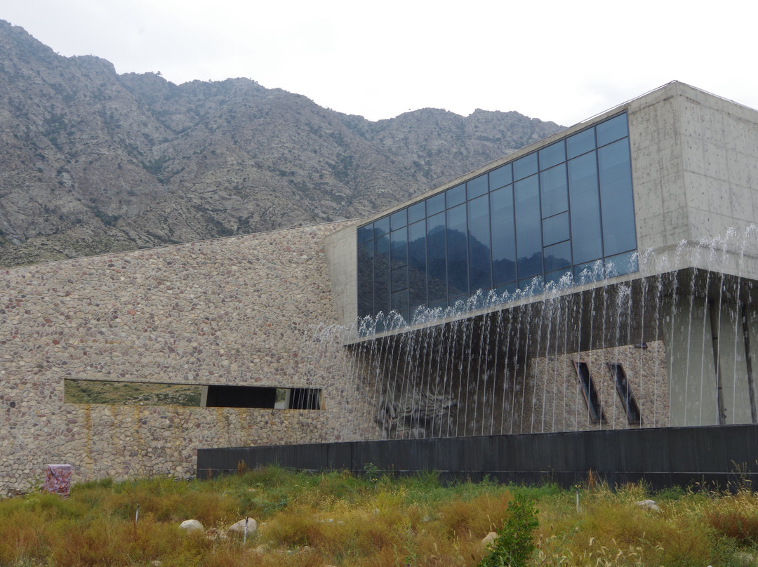 银川韩美林艺术馆-贺兰县必去景点