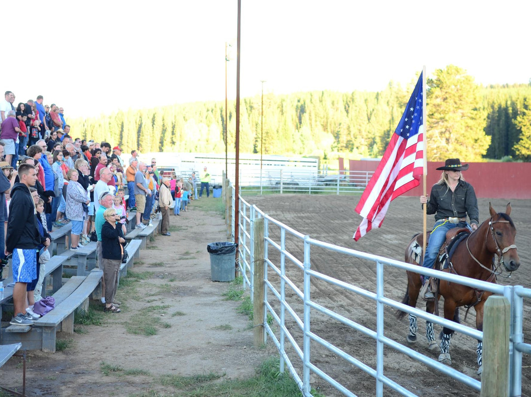 Wild West Yellowstone Rodeo景点图片