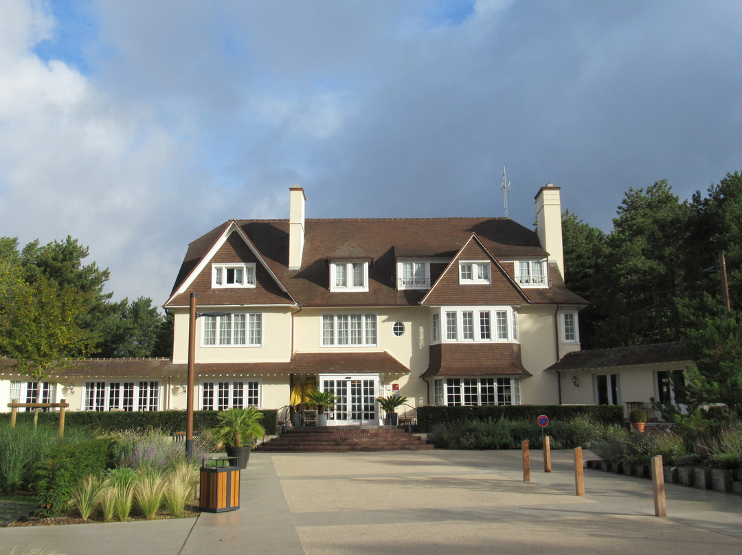 Manoir Hotel主图
