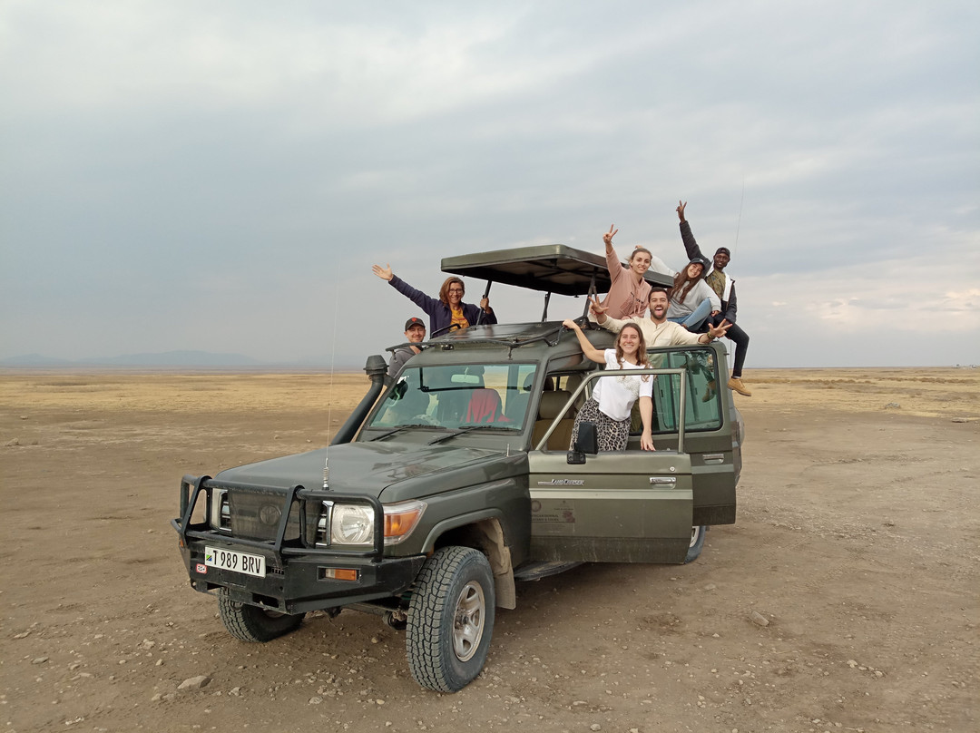 AFRICAN DIURNAL SAFARIS & TOURS-姆万扎必去景点