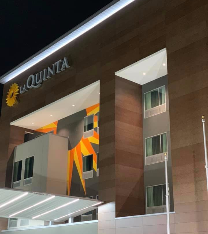 克利奇站北拉昆塔温德姆套房酒店主图