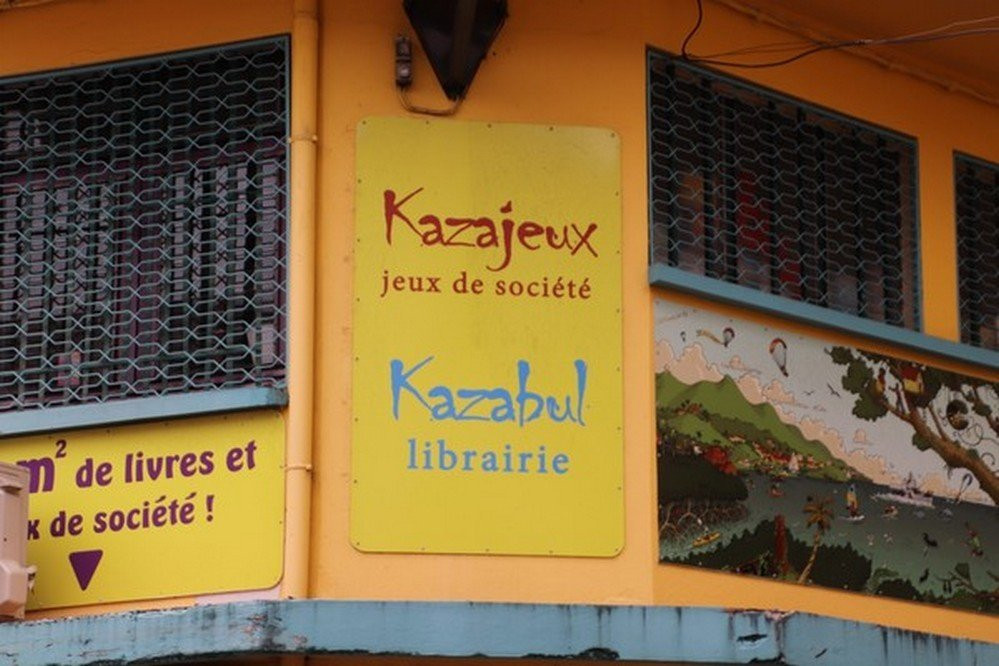 Librairie La KAZABUL-法兰西堡必去景点