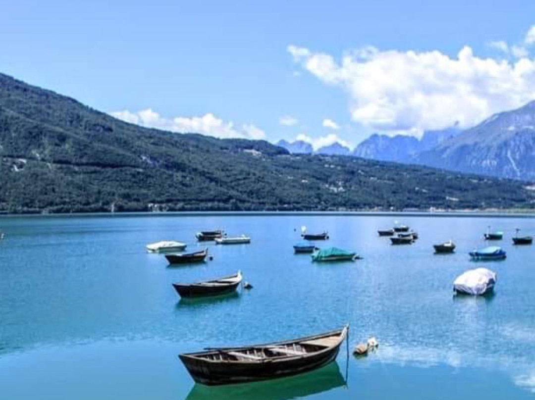 Lago di Santa Croce景点图片