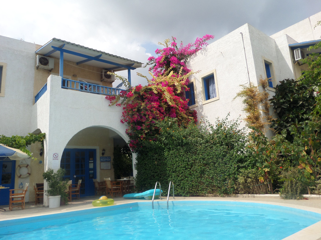 克里塔日光公寓酒店主图