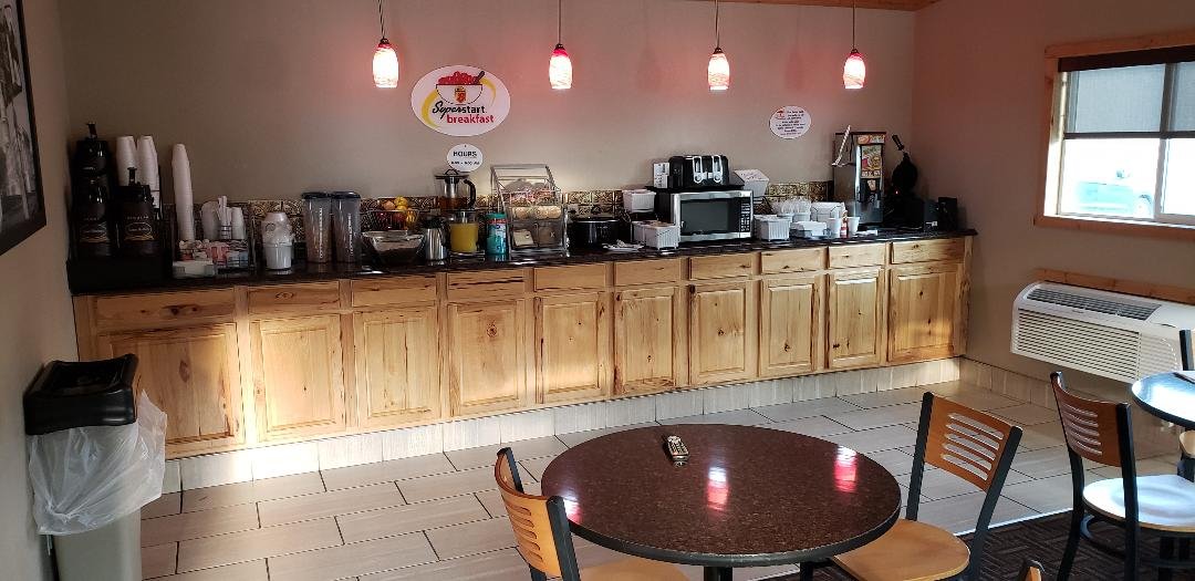 Super 8 by Wyndham Elkins-餐饮