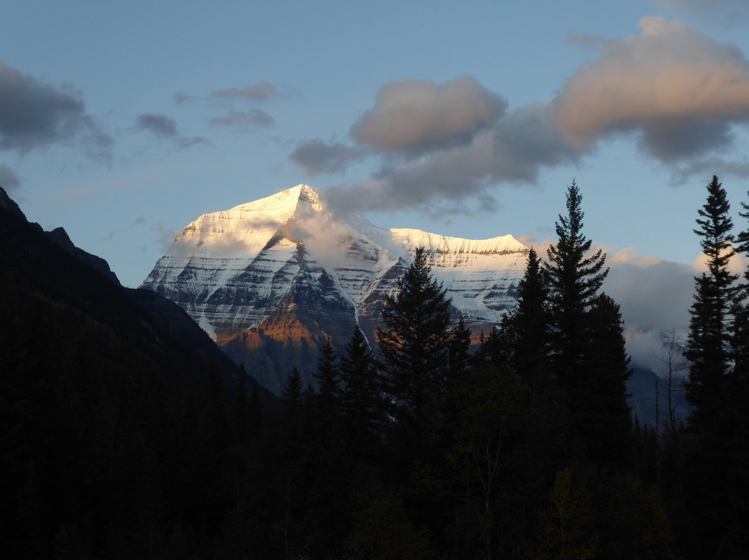 山区河流旅舍主图