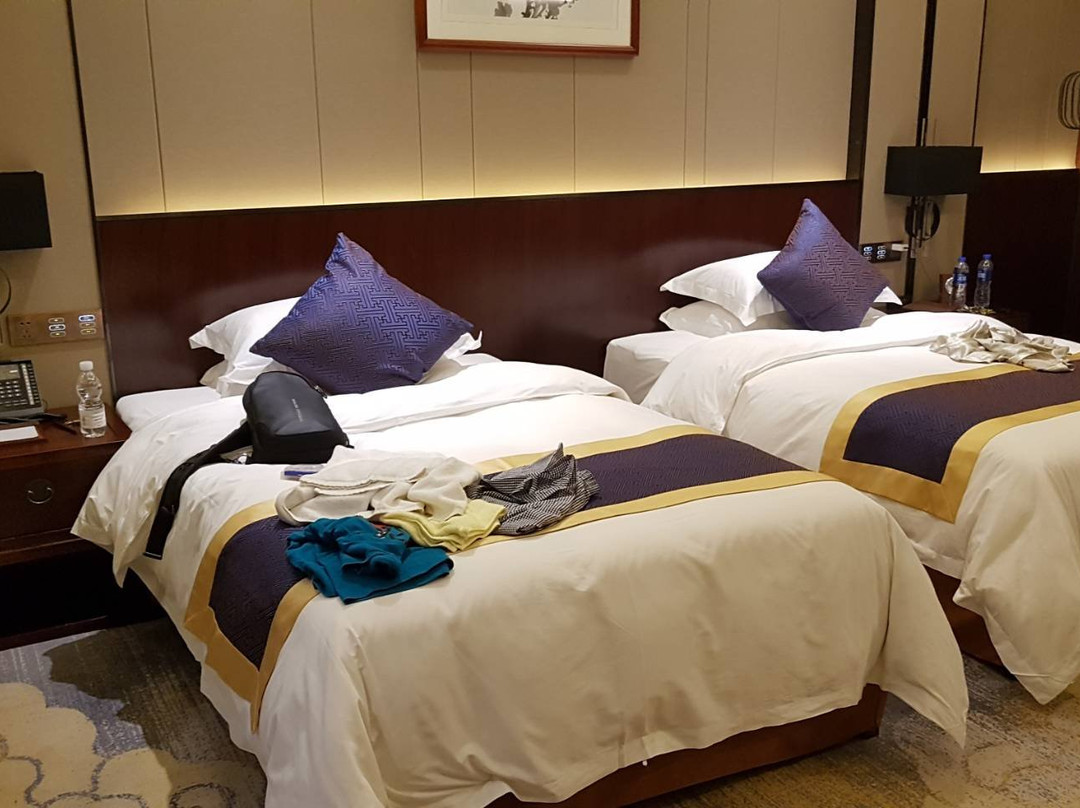 中州华鼎饭店主图