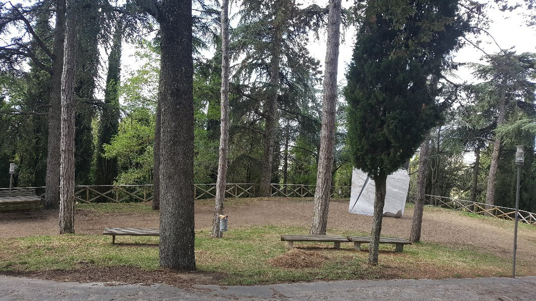 Parco Della Rocca-托迪必去景点