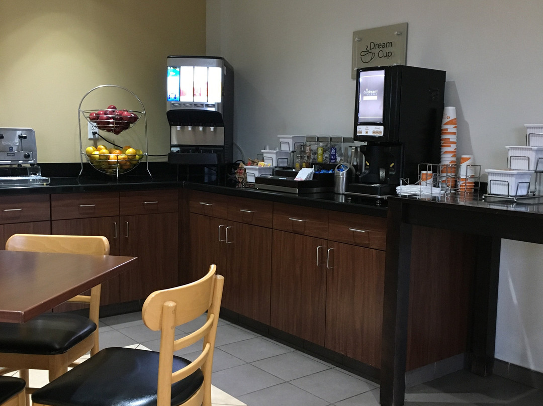 Sleep Inn & Suites Indoor Waterpark主图