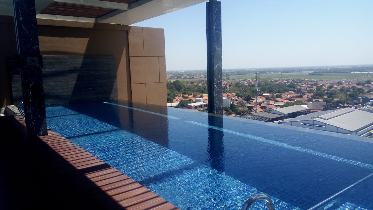 Patra Cirebon Hotel & Convention-泳池