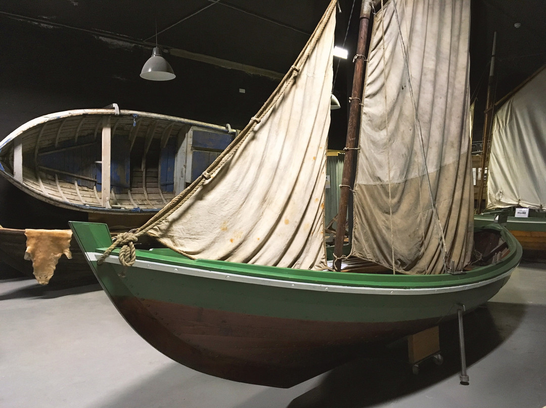 Boat and Gift of Nature Exhibition-Reykholar必去景点