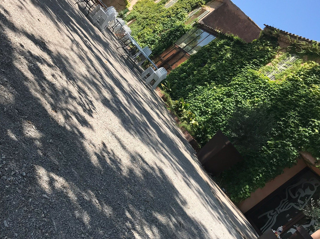 Château des Demoiselles-La Motte必去景点