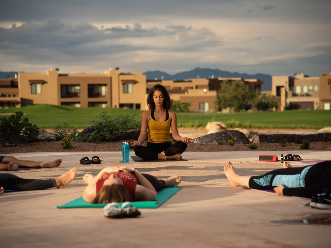 Rise Yoga景点图片