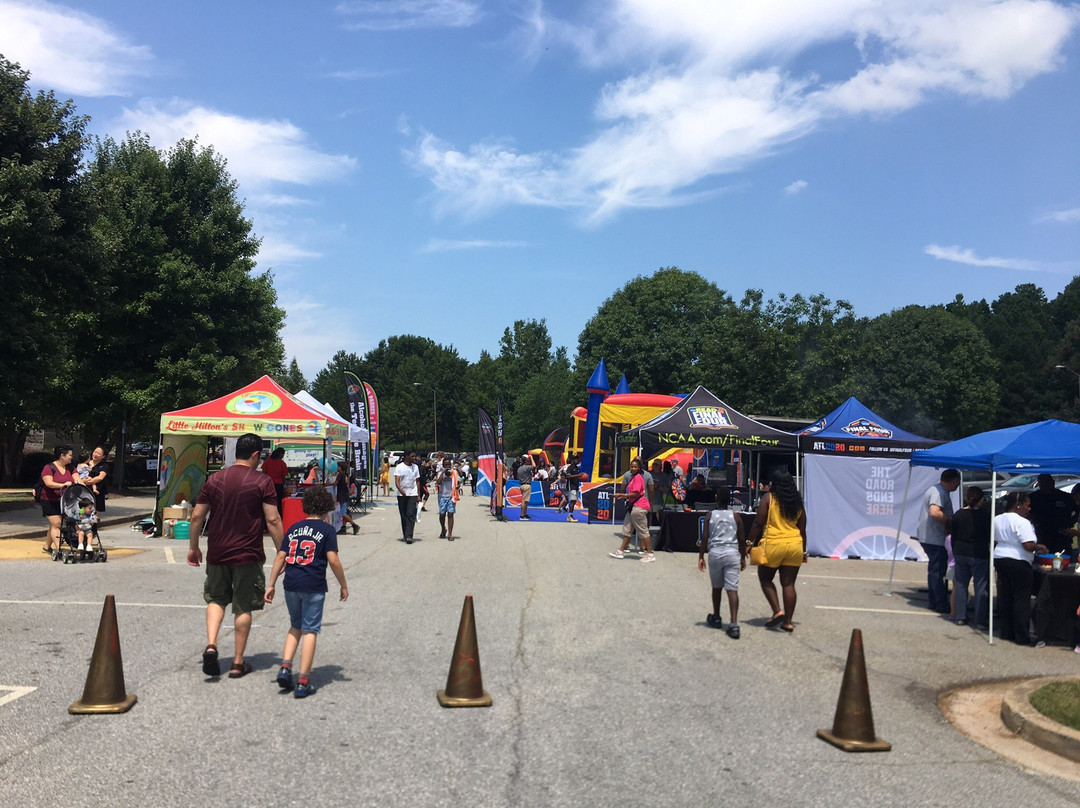 Bogan Park Aquatic Center-比福德必去景点