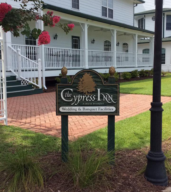 The Cypress Inn主图