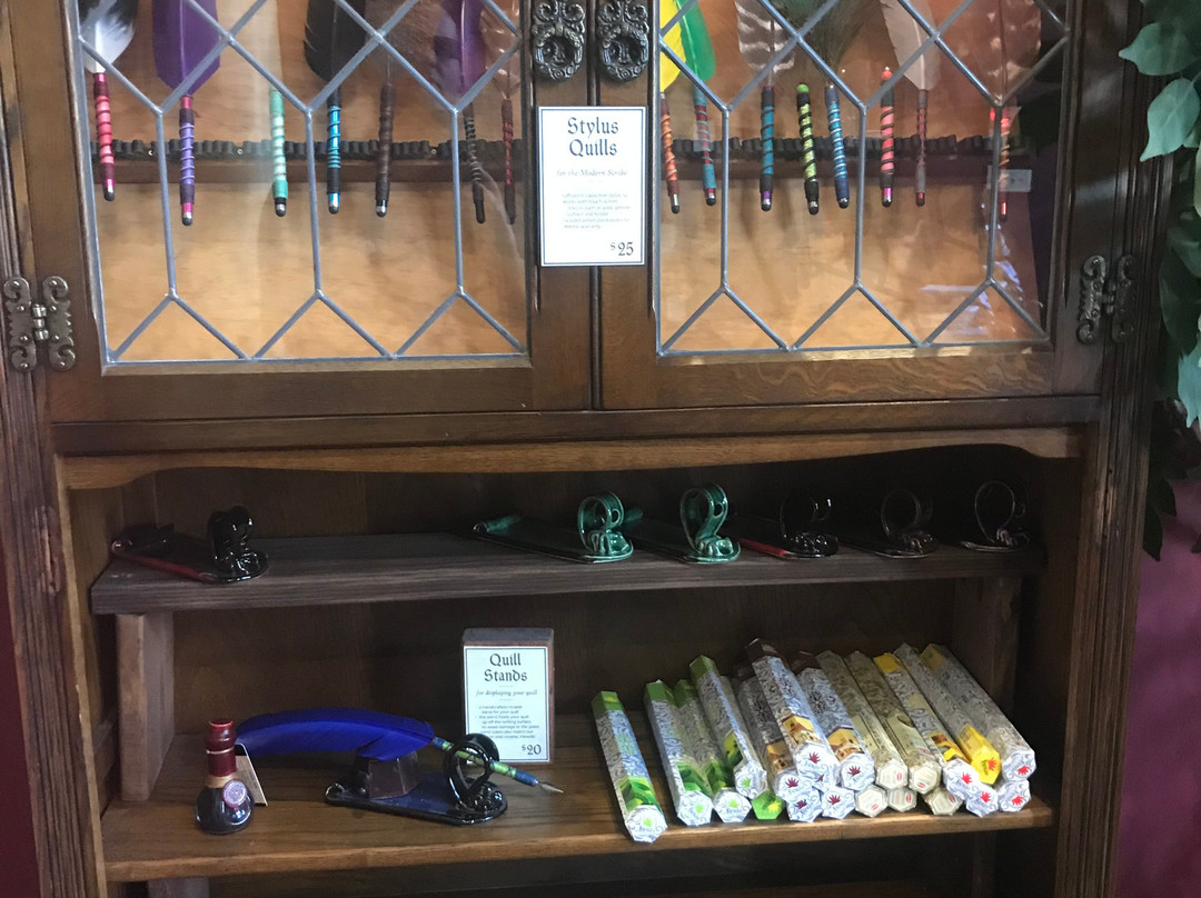 Visker & Scrivener's - Quills, Books & Oddities-盖维斯顿必去景点