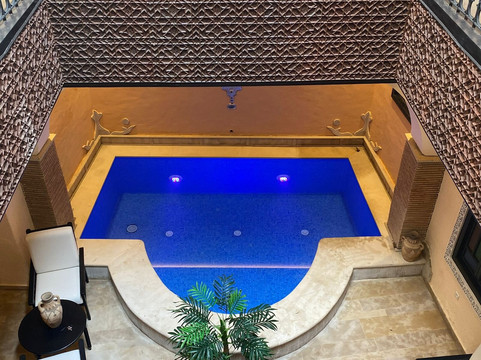 Riad Zyna主图