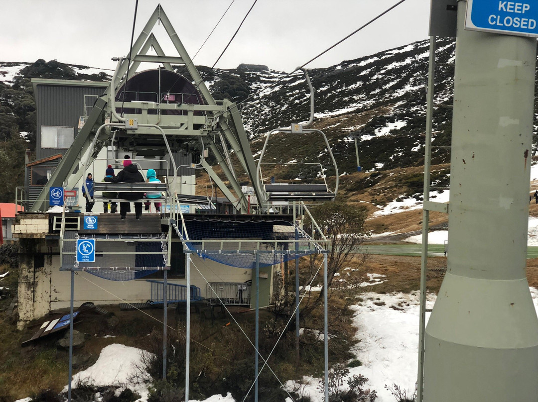 Falls Creek Ski Lifts景点图片