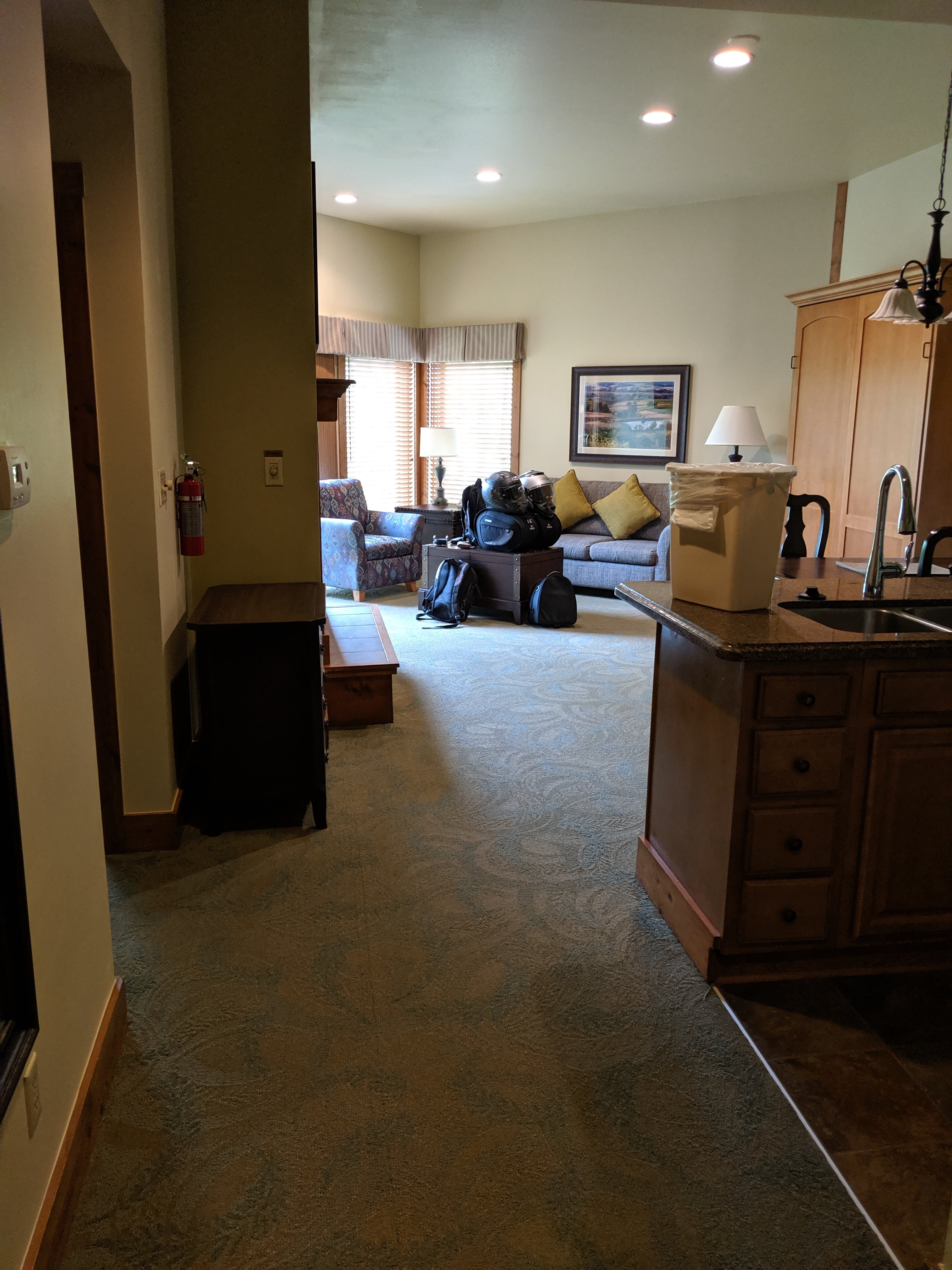 Longhollow Point Inn-官方