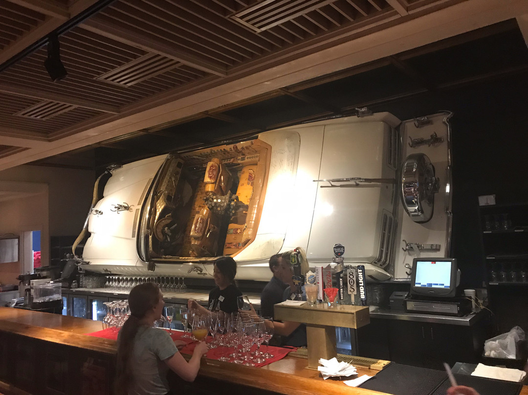 Buck Owens' Crystal Palace-贝克斯菲尔德必去景点