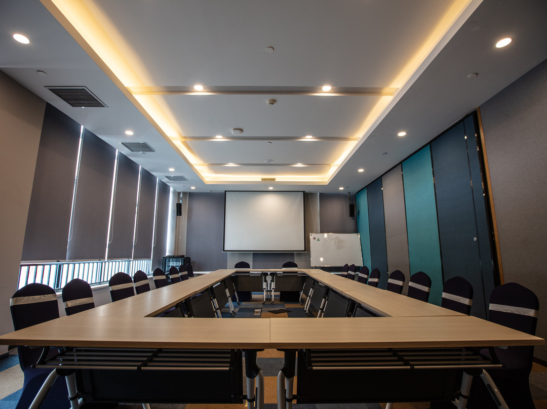 洛阳润华君悦酒店（牡丹广场武汉路地铁站店）主图