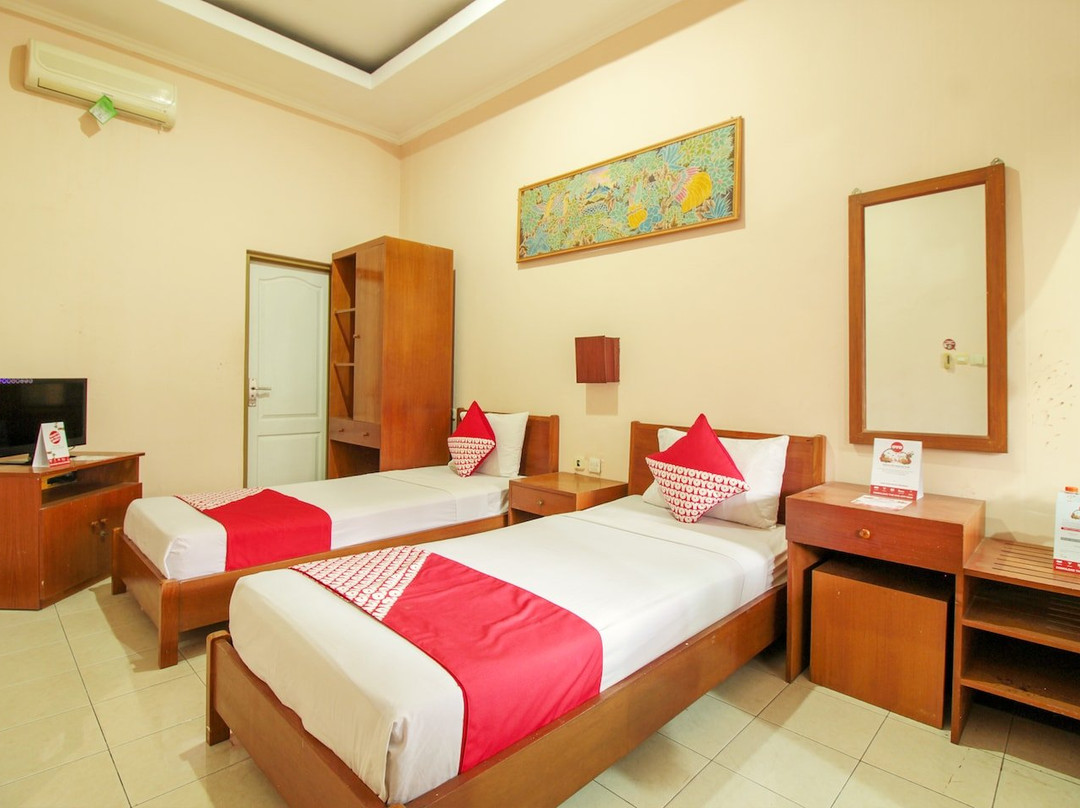 RedDoorz Plus @ Hotel Sofia Pangandaran主图