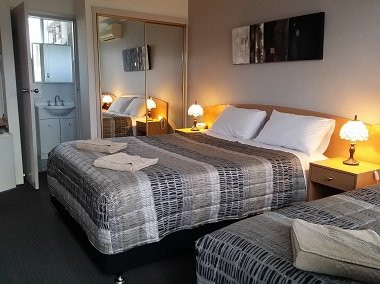 White Manor Motel主图