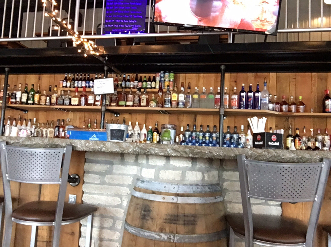 Krooked Moon Distillery主图