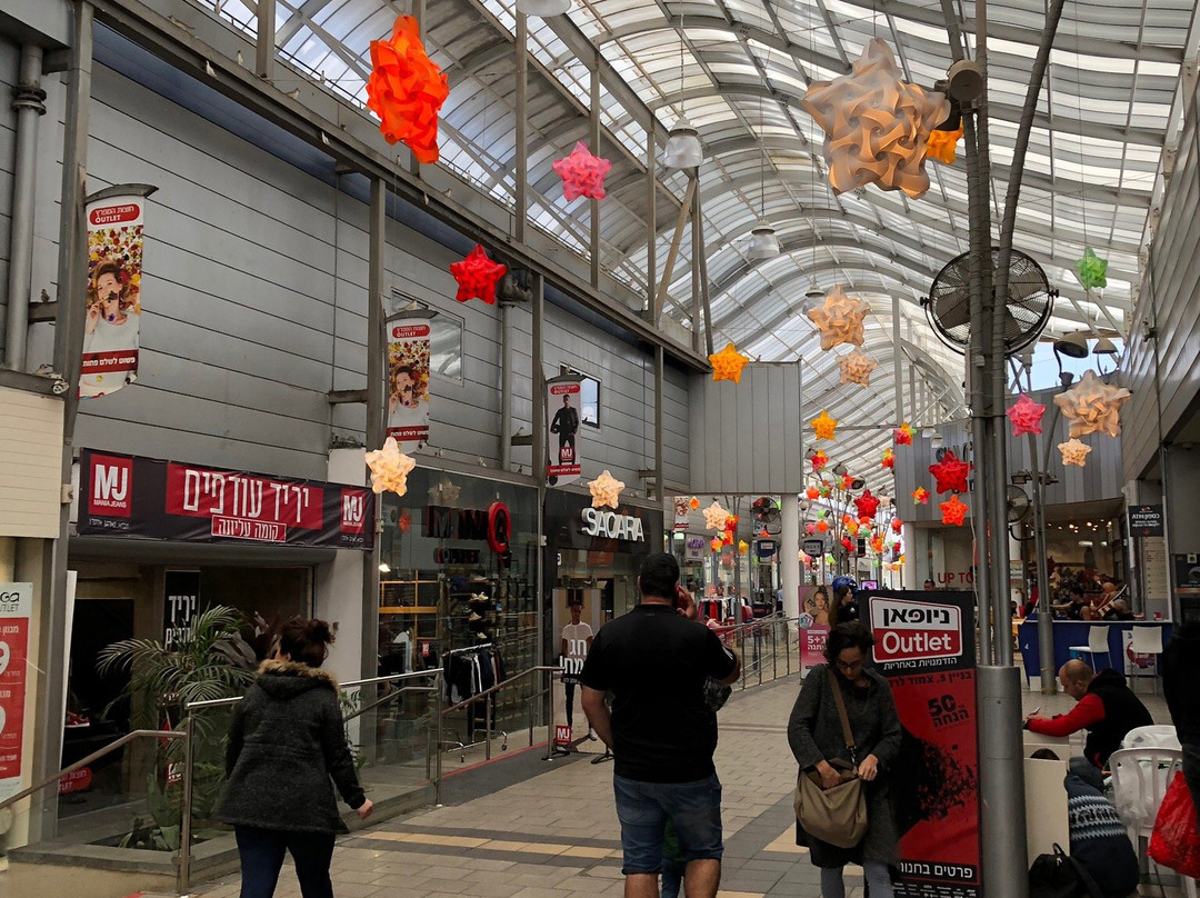 Houtzot HaMifratz Outlet-Haifa必去景点