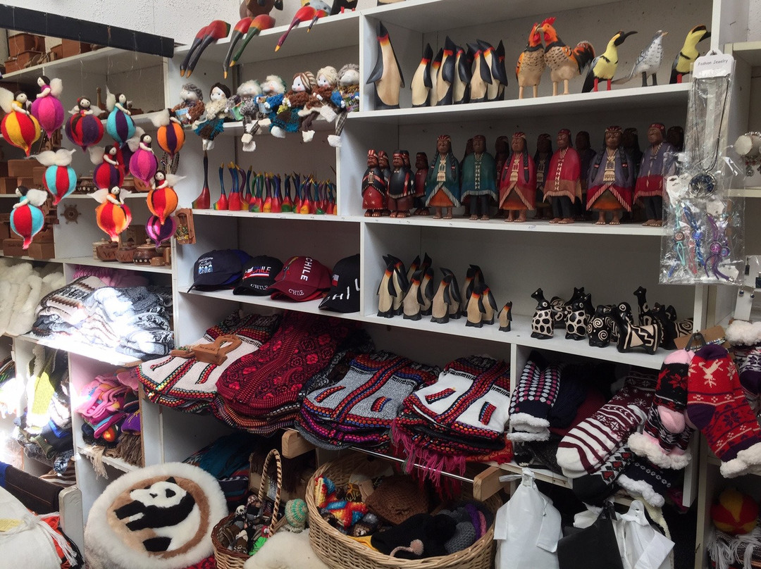 Feria de Artesania-巴拉斯港必去景点