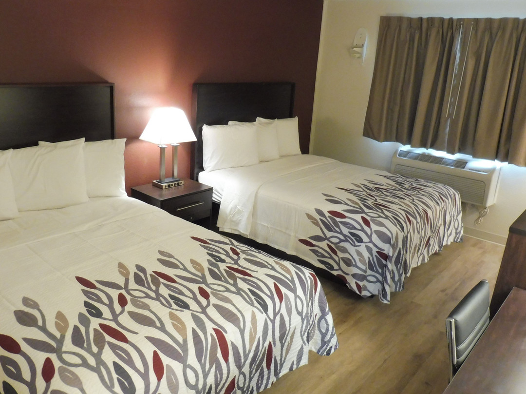 Red Roof Inn Greensburg主图
