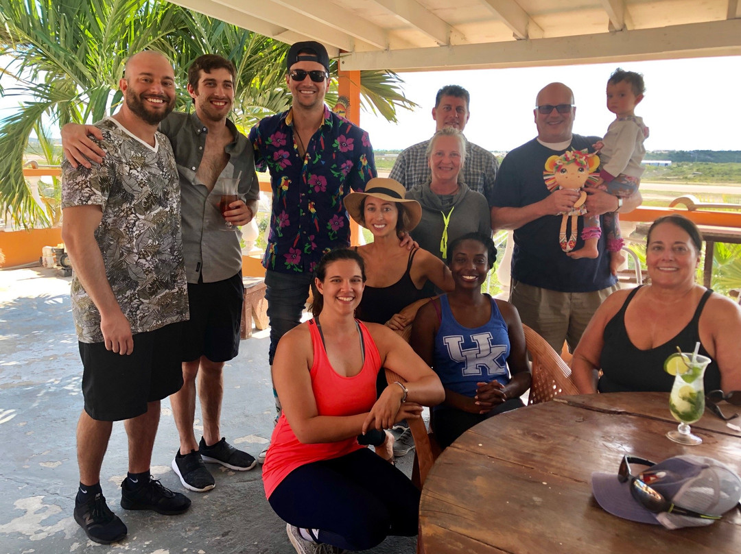 Unique Taxi & VIP Services-普罗维登西亚莱斯必去景点