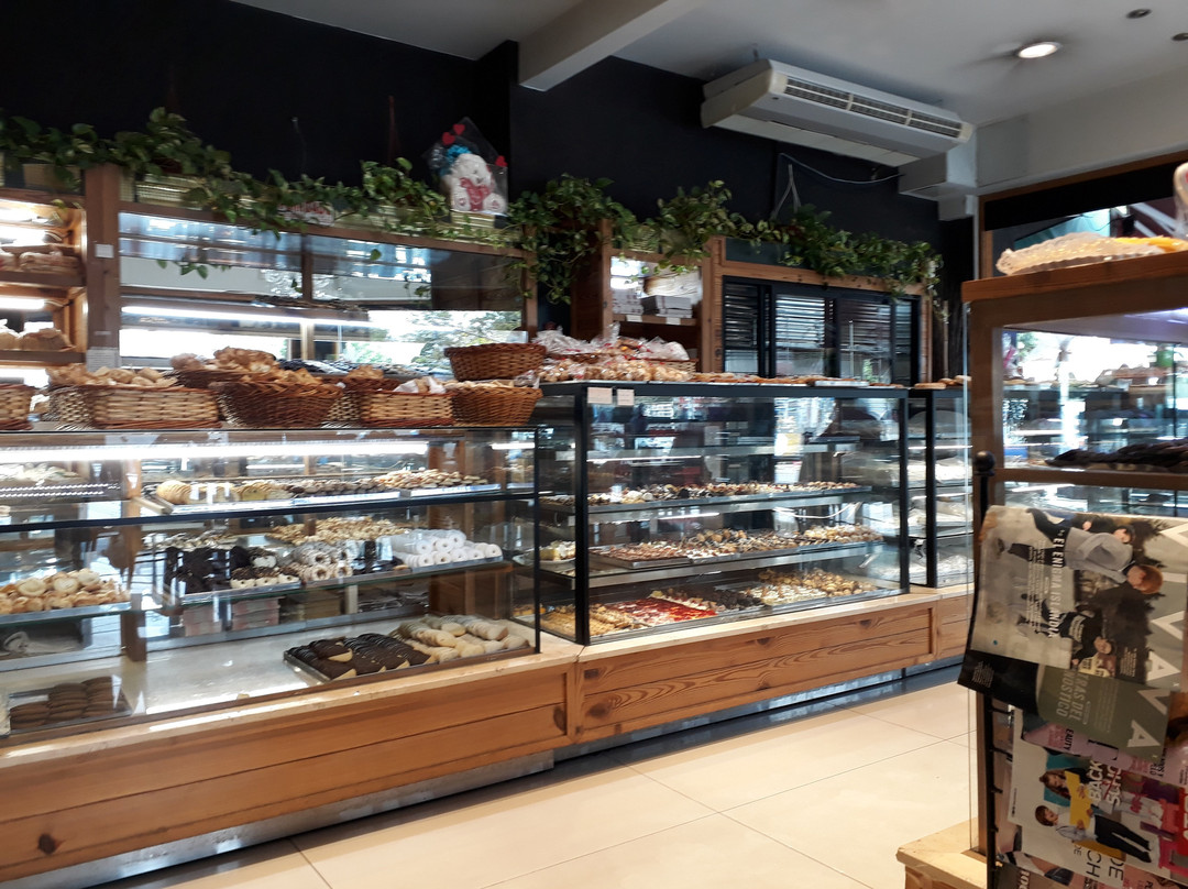 Ciudad Jardin Lomas del Palomar餐馆和美食-La Rosa De Villa Bosch