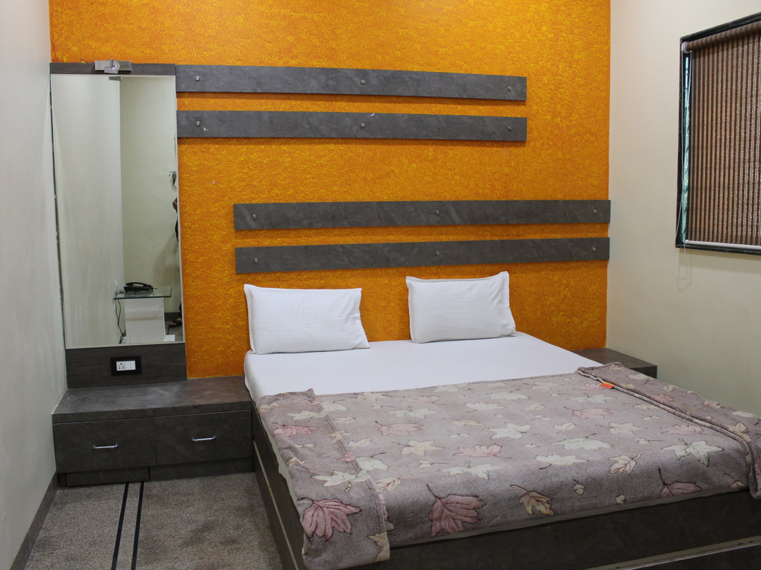 Flagship 92567 Hotel Chhaya主图