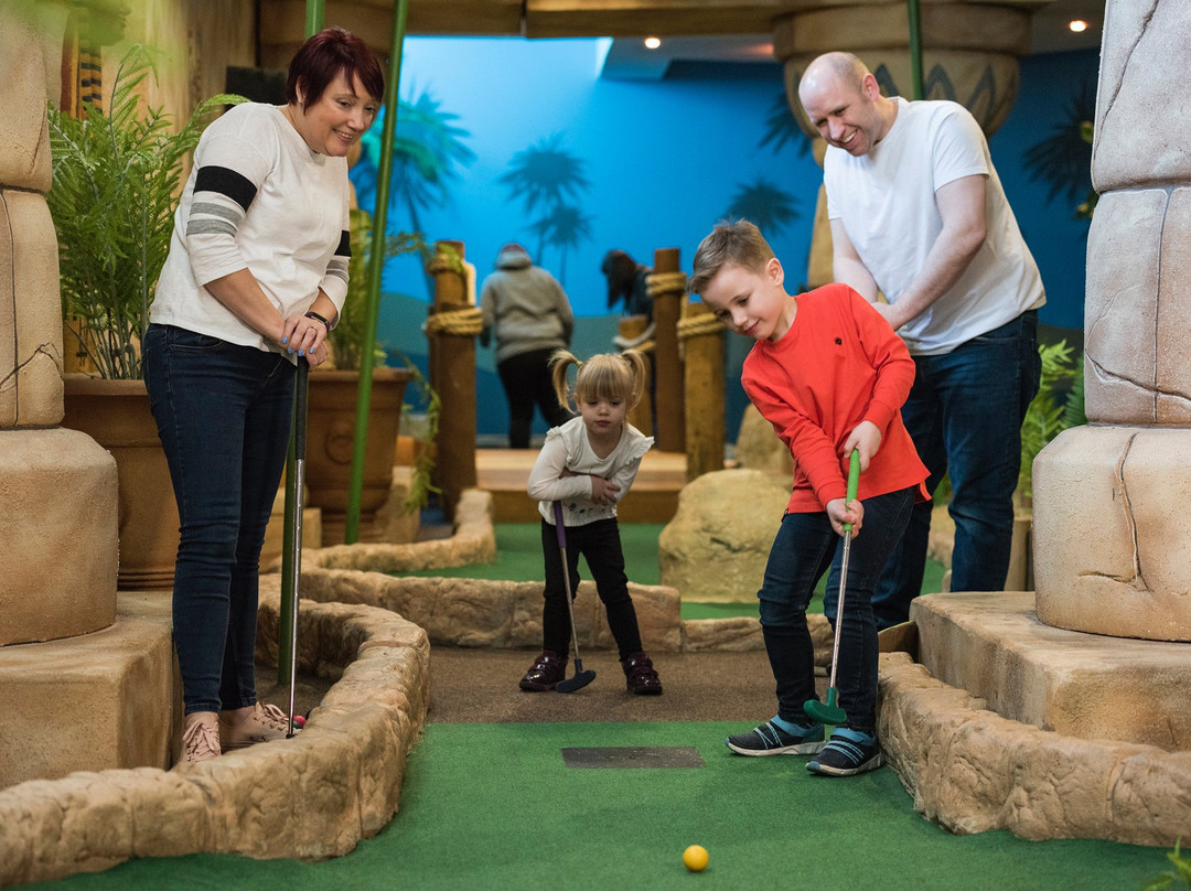 Paradise Island Adventure Golf Glasgow景点图片